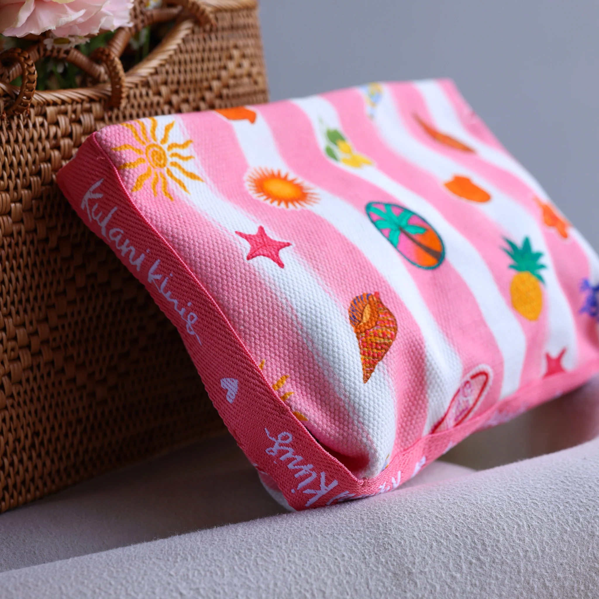 Essential Pouch - Island Sugar - Image 4